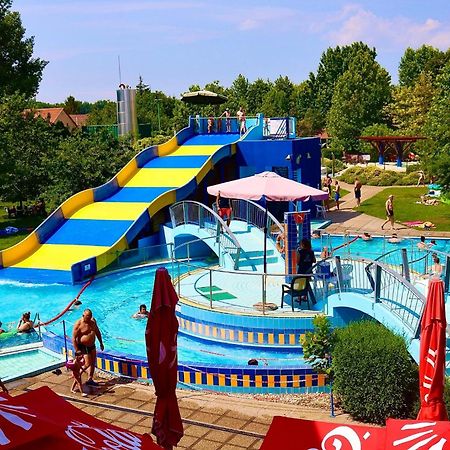 Hotel Morafeszek Vendeghaz Mórahalom Zewnętrze zdjęcie