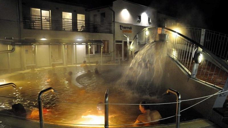 Hotel Morafeszek Vendeghaz Mórahalom Zewnętrze zdjęcie